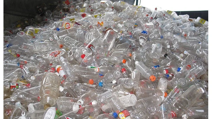 clear pet bottles in a heap