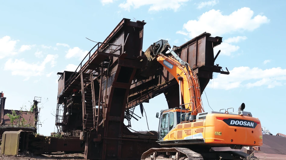 A Hulett demolition taking place in Cleveland.